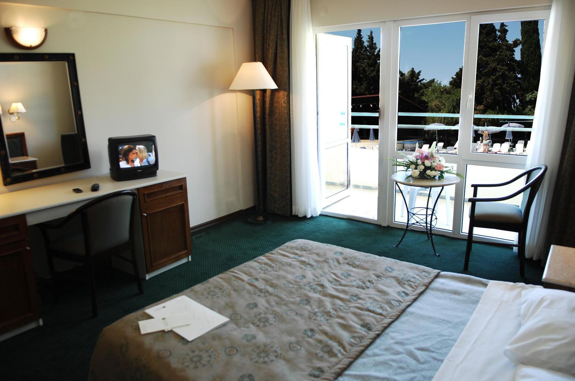 La Santa Maria Hotel คูซาดาซี ภายนอก รูปภาพ