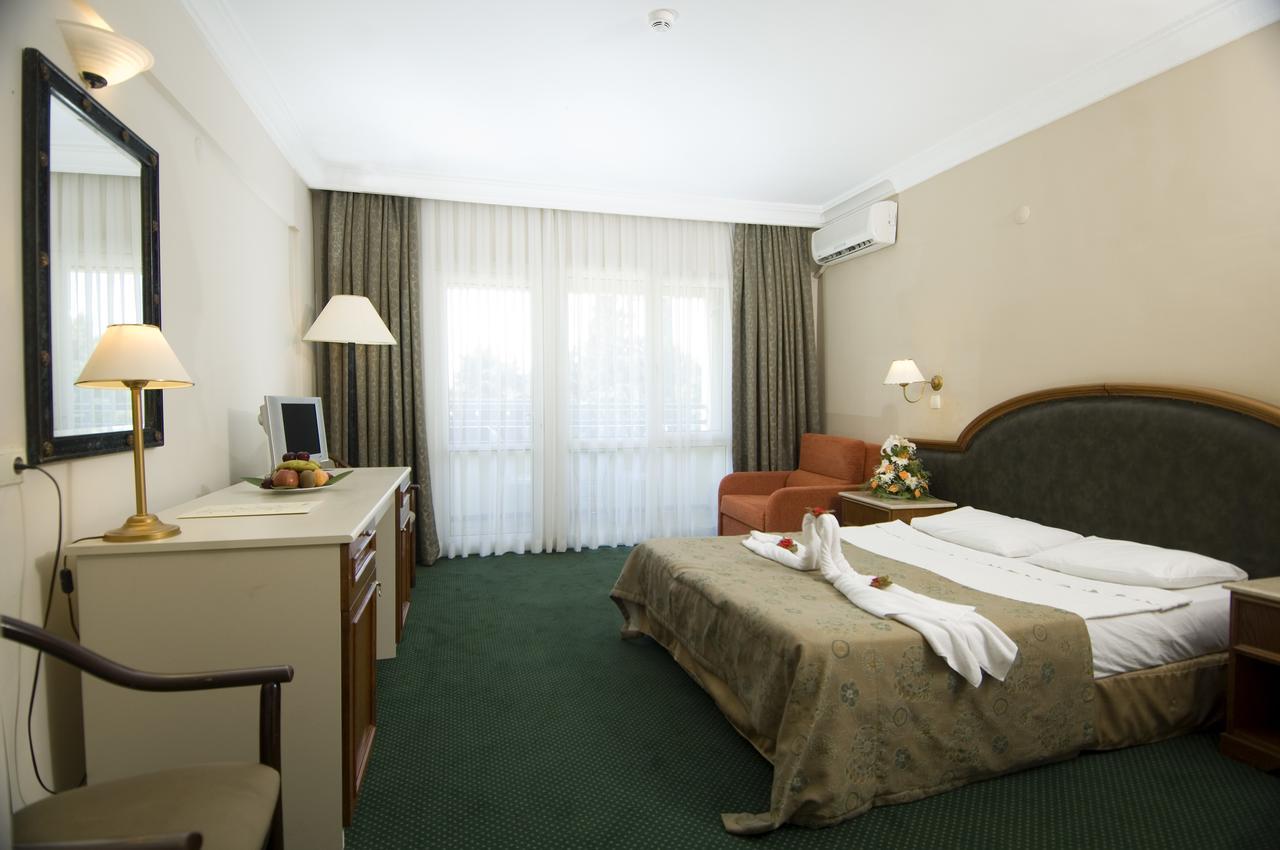 La Santa Maria Hotel คูซาดาซี ภายนอก รูปภาพ