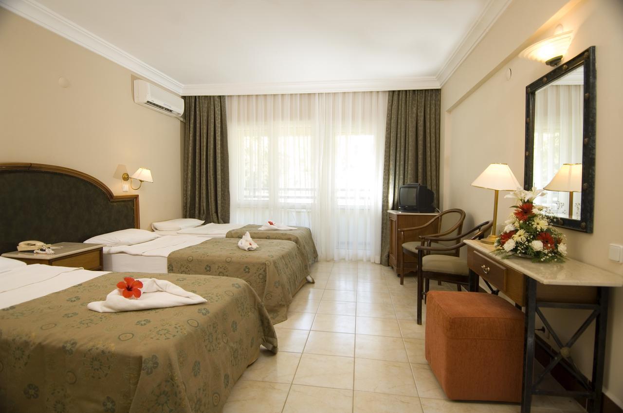 La Santa Maria Hotel คูซาดาซี ภายนอก รูปภาพ