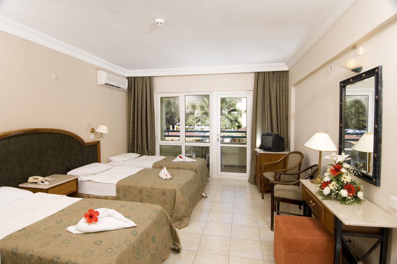 La Santa Maria Hotel คูซาดาซี ภายนอก รูปภาพ